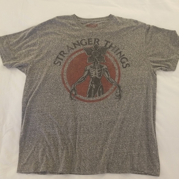 Rare Stranger Things Demogorgon T-Shirt XXL - Picture 1 of 4